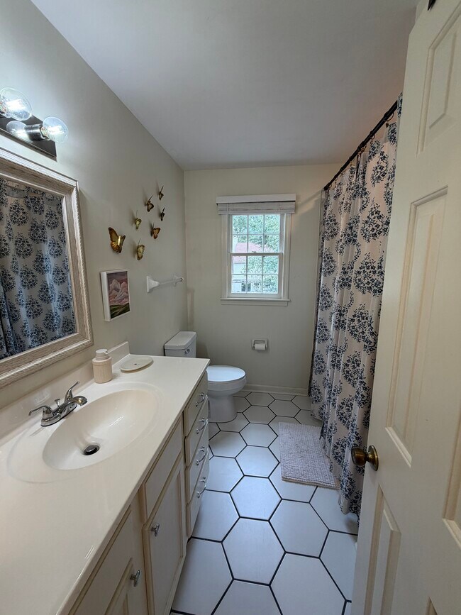 Building Photo - 1946 Corbin Rd