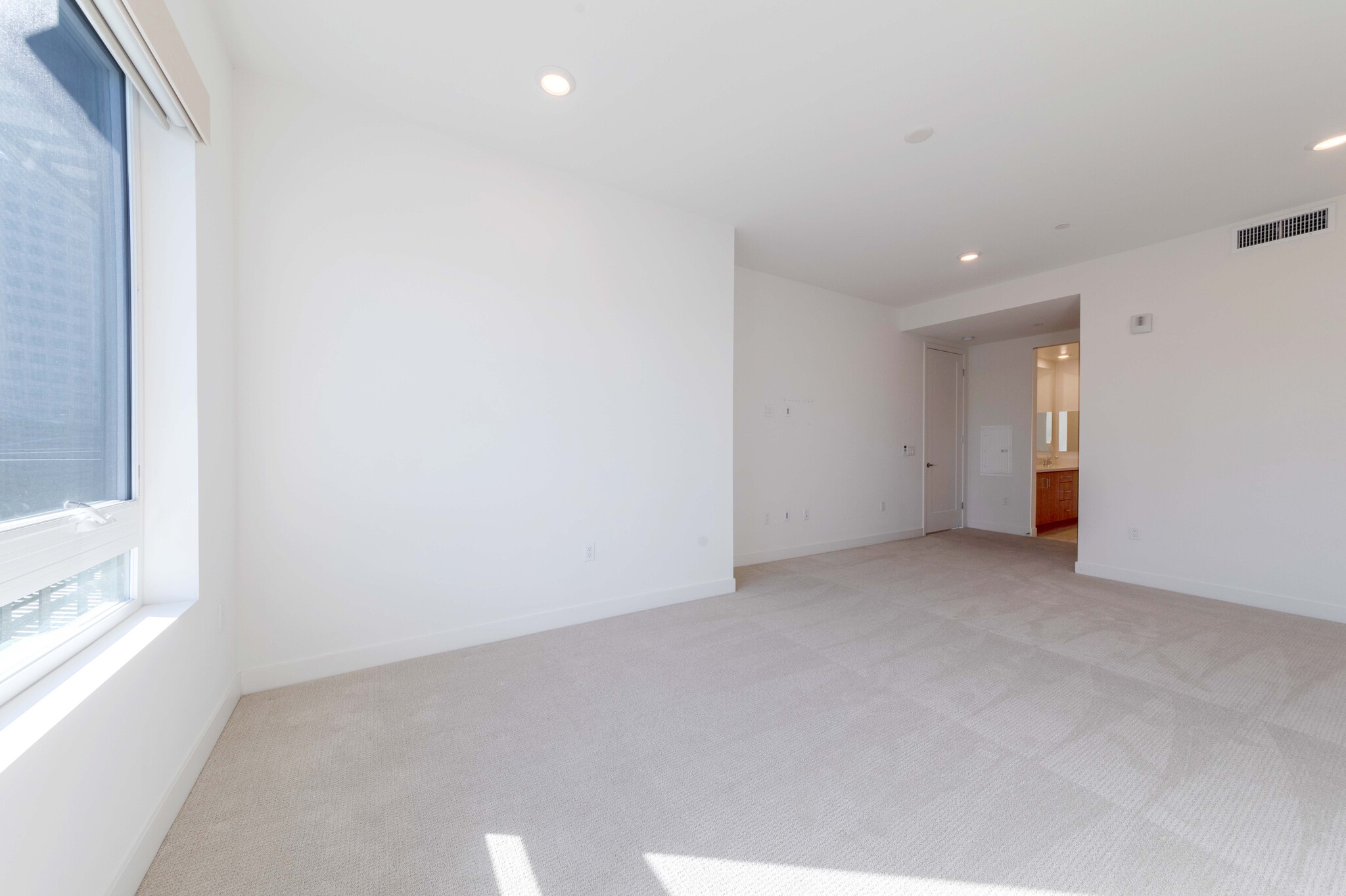 Building Photo - 2207 Rivington