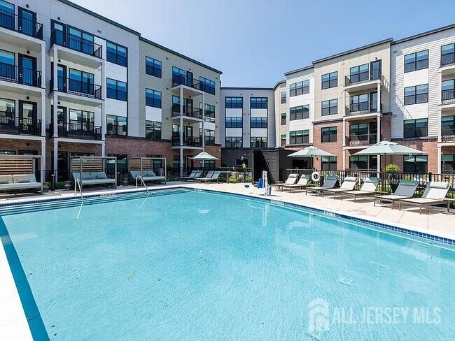 Building Photo - 2000 Schindler Dr