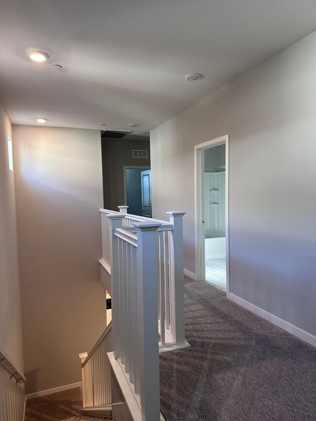 Building Photo - The Cove - Natomas 2 Story 3 bed 3 full baths