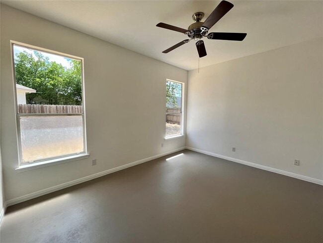 Building Photo - 515 Gregory Ct
