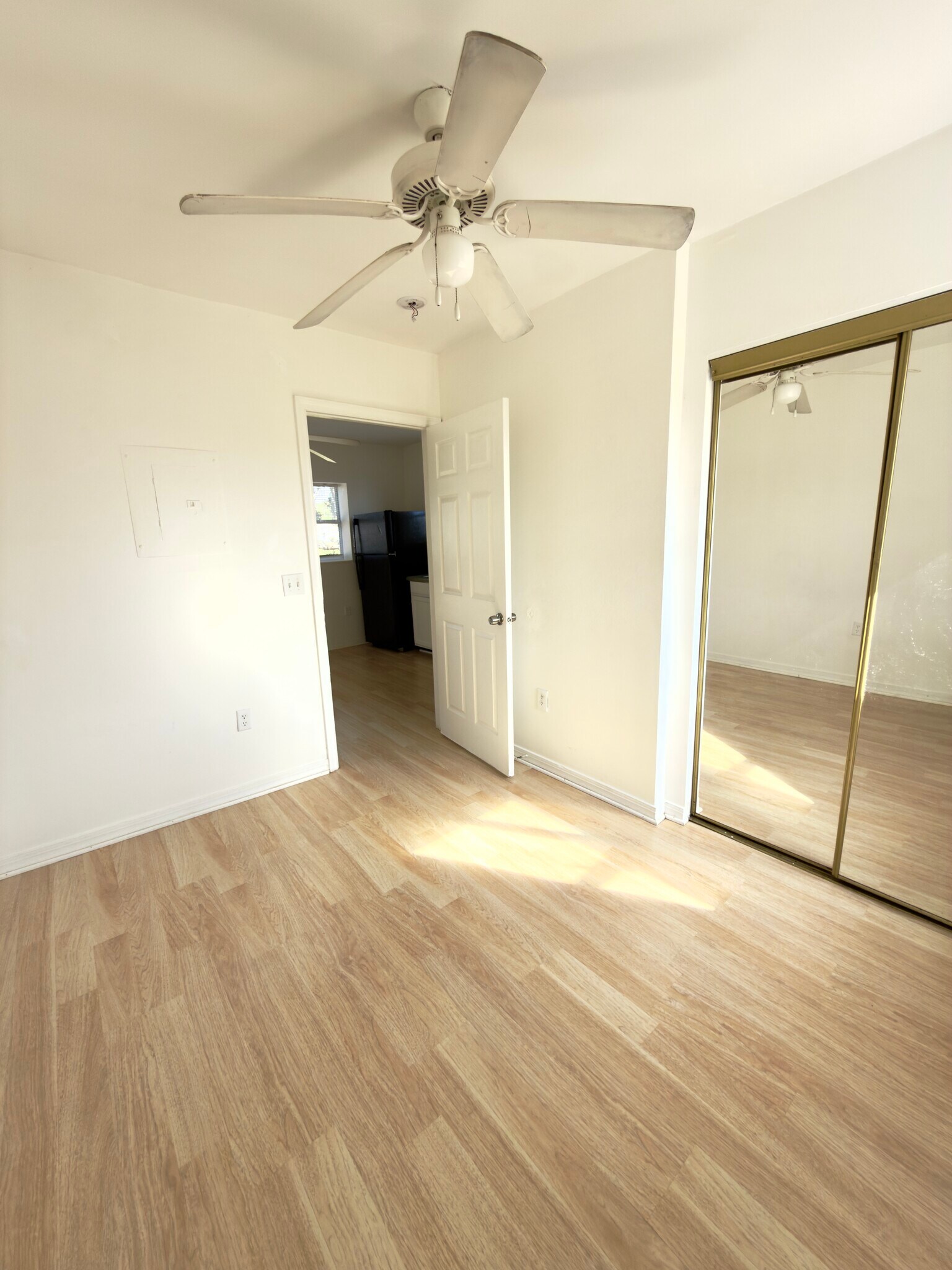 Building Photo - 12844 Florida Ave