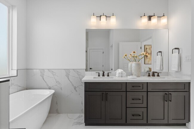 Building Photo - 8707 Ojeman Villas Dr