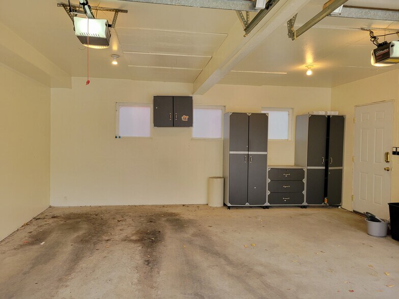 Two Car Garage - 1761 Yellow Pine Ave