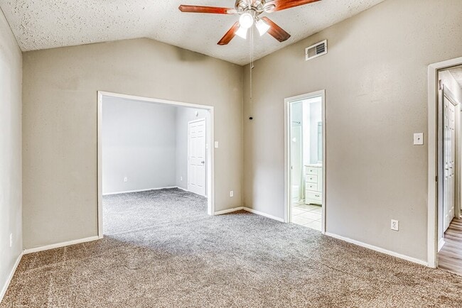 Building Photo - 7010 Foxmont Ln