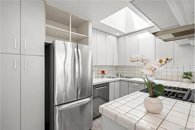 Building Photo - 2762 Ridge View Dr