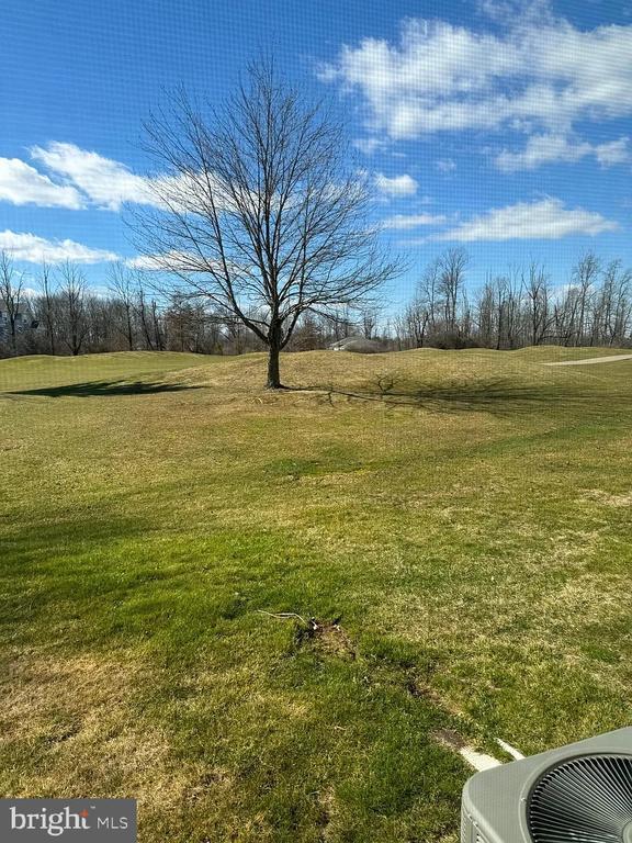 Building Photo - 518 Country Club Dr