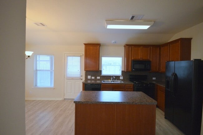 Building Photo - 11115 Barker Park Ct