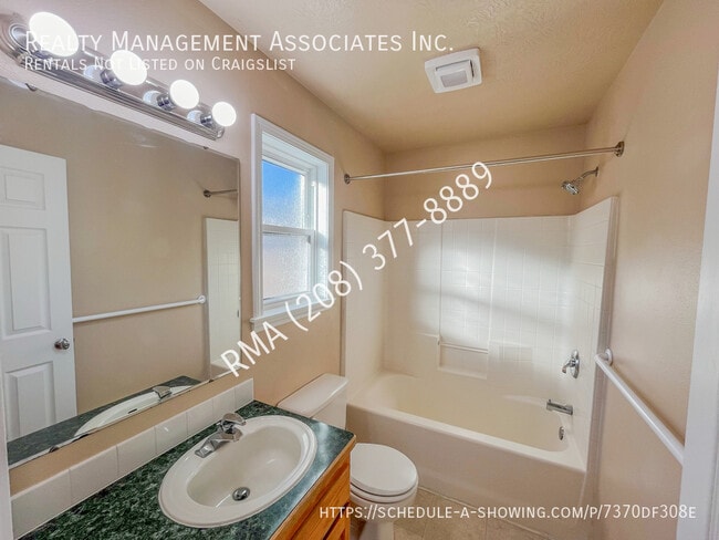 Building Photo - 9887 W Mesquite Ct