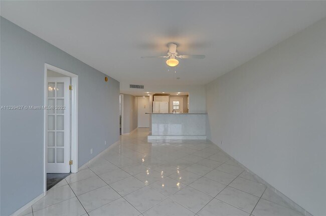 Building Photo - 4501 NE 21st Ave