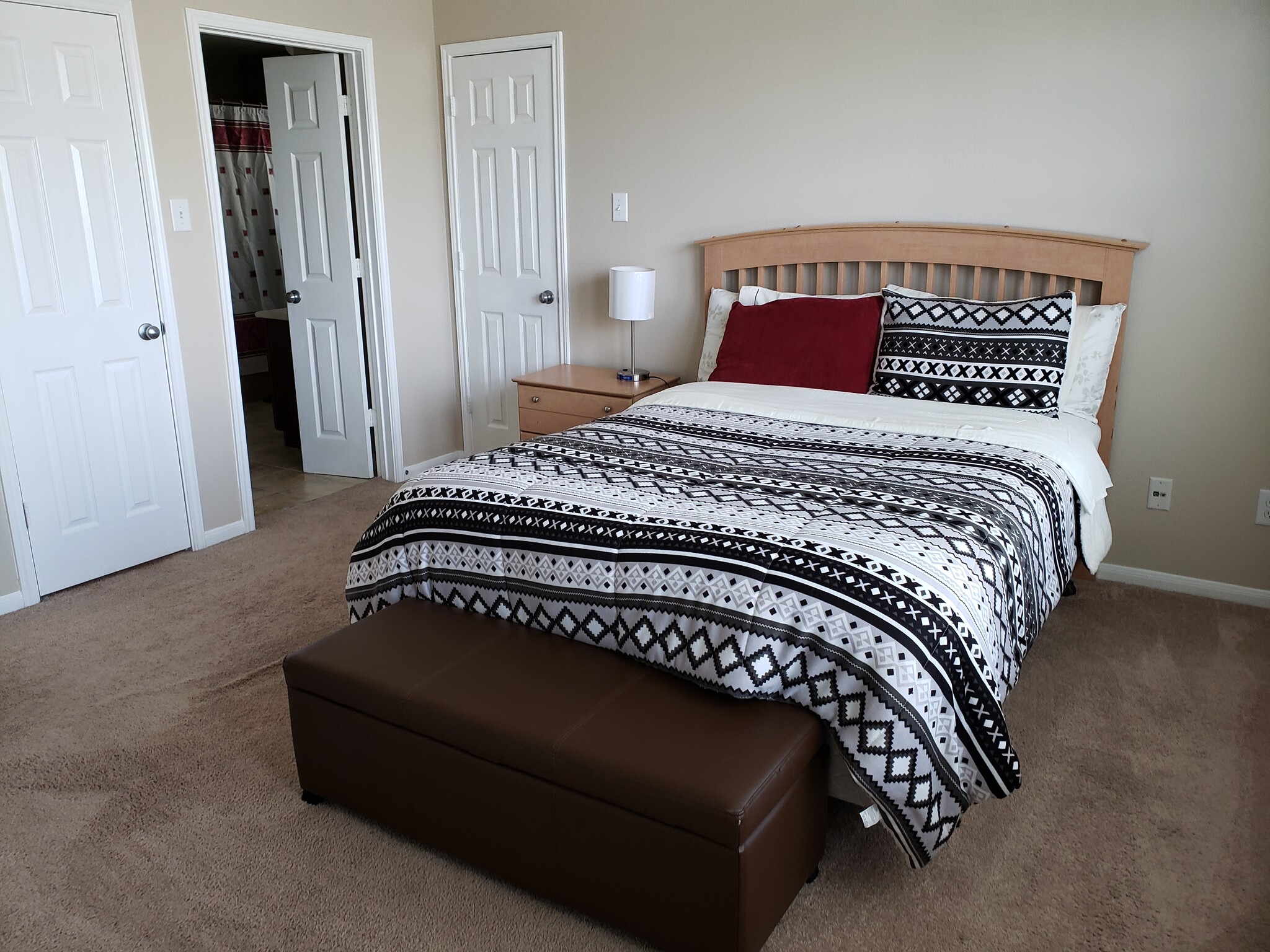 Spacious Master Bedroom - 14515 Roaring Fork Ln