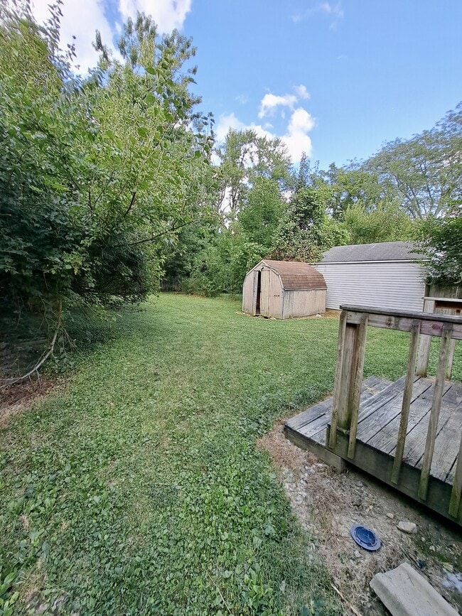Building Photo - 3637 Evansville Ave
