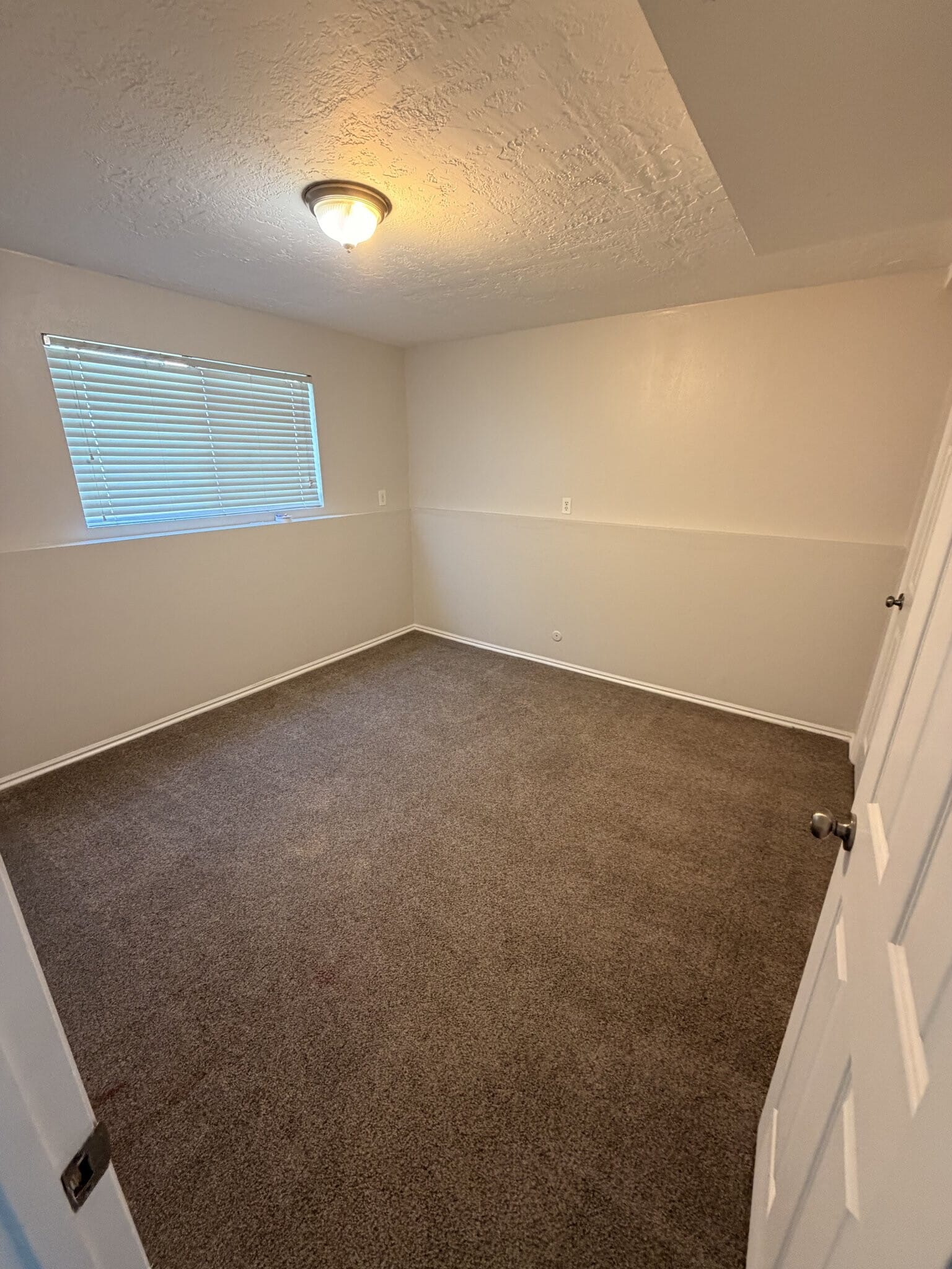 Building Photo - 1618 W 860 S