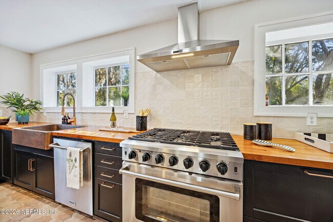 Building Photo - 1150 Willow Branch Ave