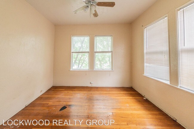 Building Photo - 329 W Huisache Ave