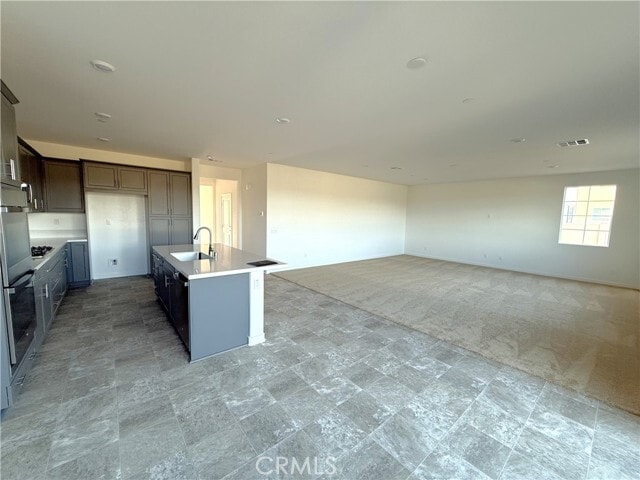 Building Photo - 30460 Arroyo Spgs St