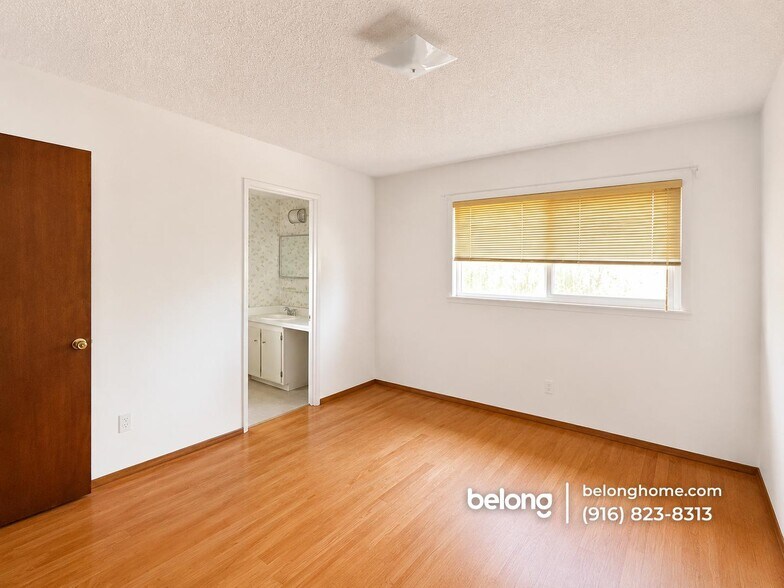 Building Photo - 1410 Alder Pl