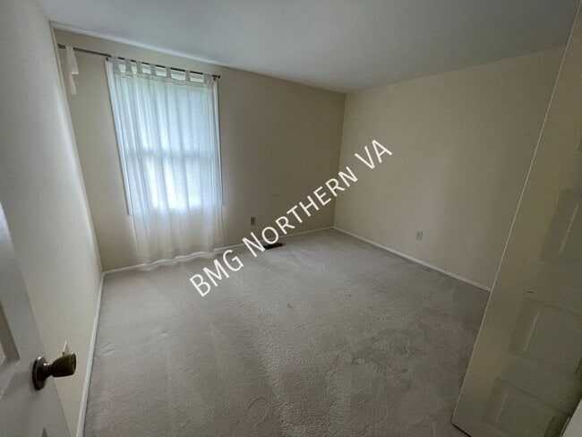 Building Photo - 1846 Clovermeadow Dr