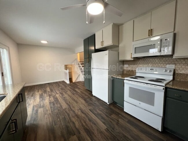 Building Photo - 231 Ridgefield Ln