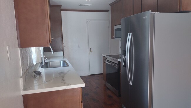 Building Photo - 4111 Ozro Ct