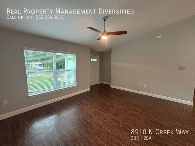 Building Photo - 8910 N Creek Way
