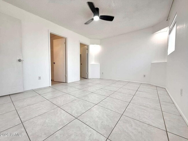 Building Photo - 1500 W Rio Salado Pkwy