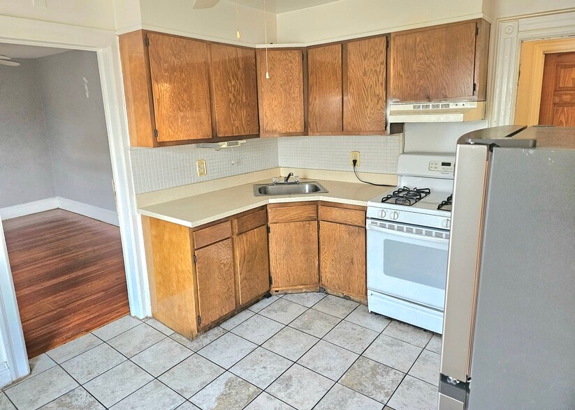 Eat In Kitchen - 36 N 6th Ave
