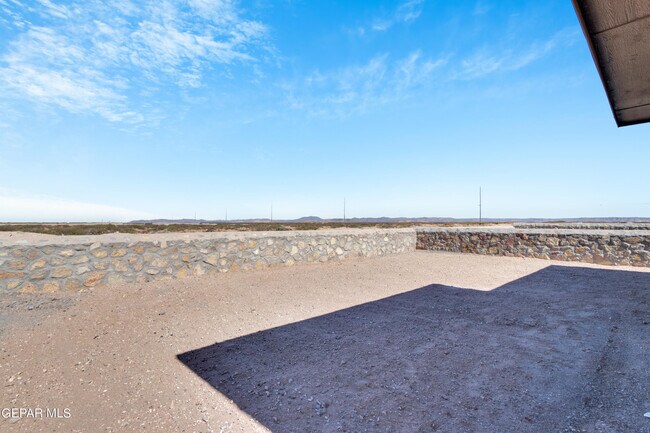 Building Photo - 13931 Sky Harbor Ave