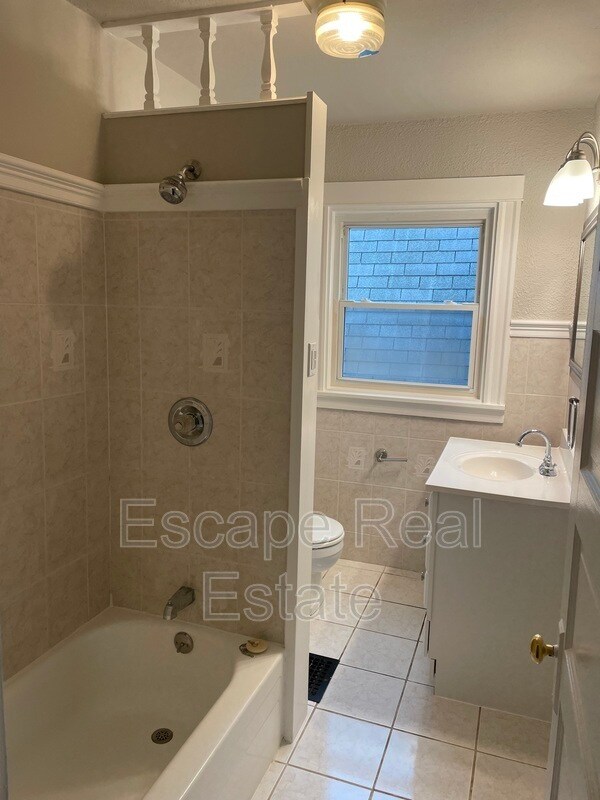 Building Photo - 4228 Osceola St