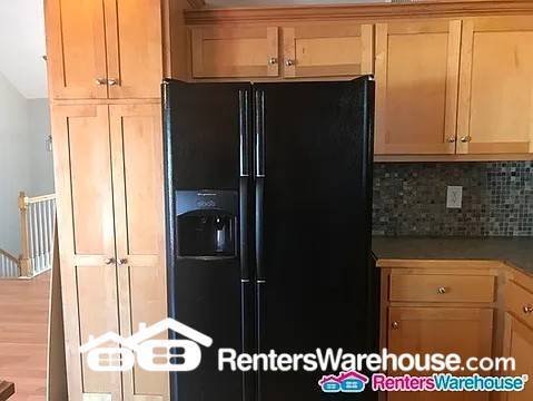 Building Photo - 4 Bed 3 Bath Home For Rent In Olathe!