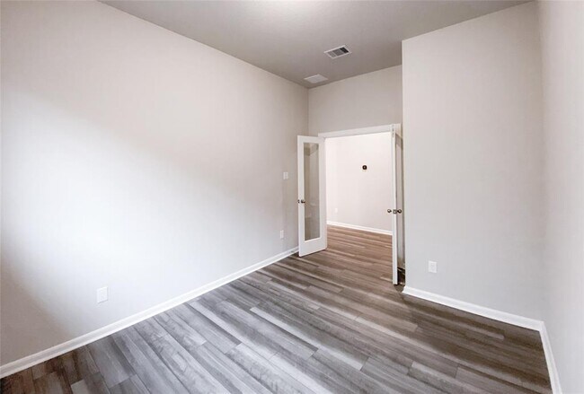 Building Photo - 2810 Chestnut Oak Cir