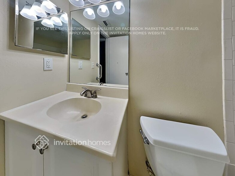 Building Photo - 6214 Palmview Ct