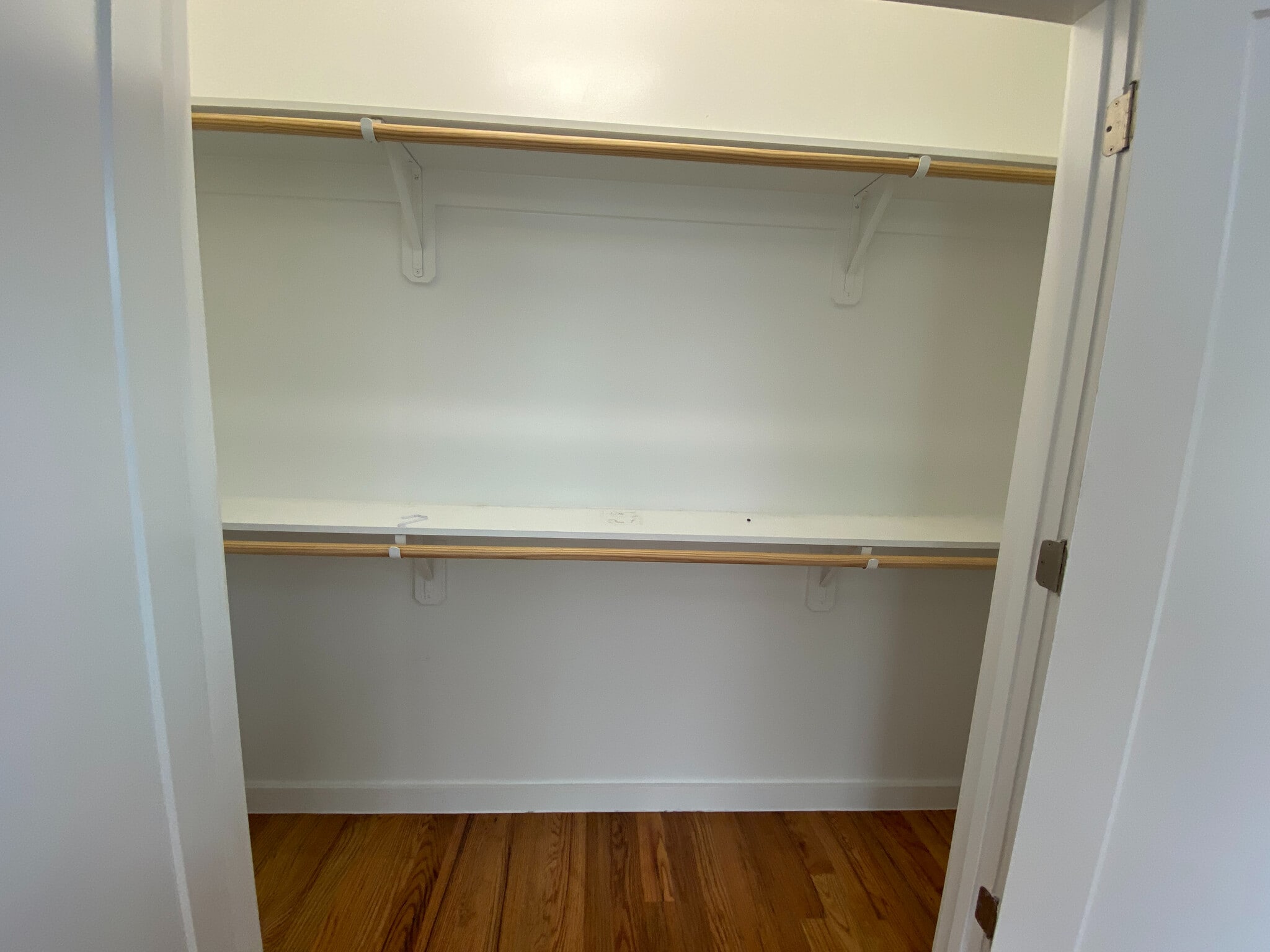 Building Photo - Room in House on Heck St