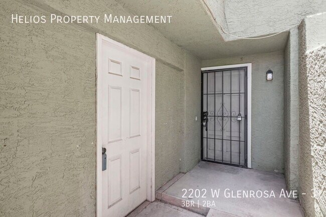 Building Photo - 2202 W Glenrosa Ave