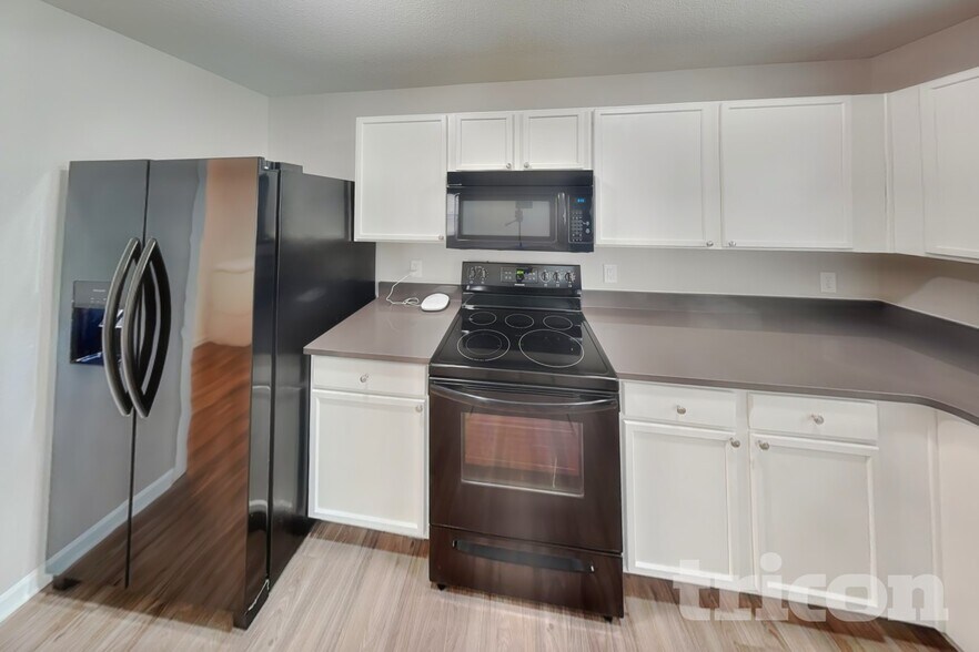 Building Photo - 1362 Cadre Cir