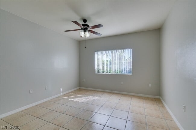 Building Photo - 10245 S Maryland Pkwy