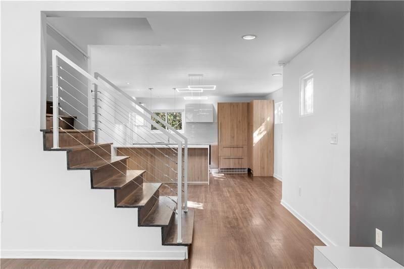 Building Photo - 5 Krog St NE