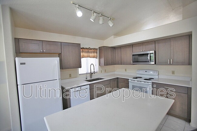 Building Photo - 5420 W Oraibi Dr