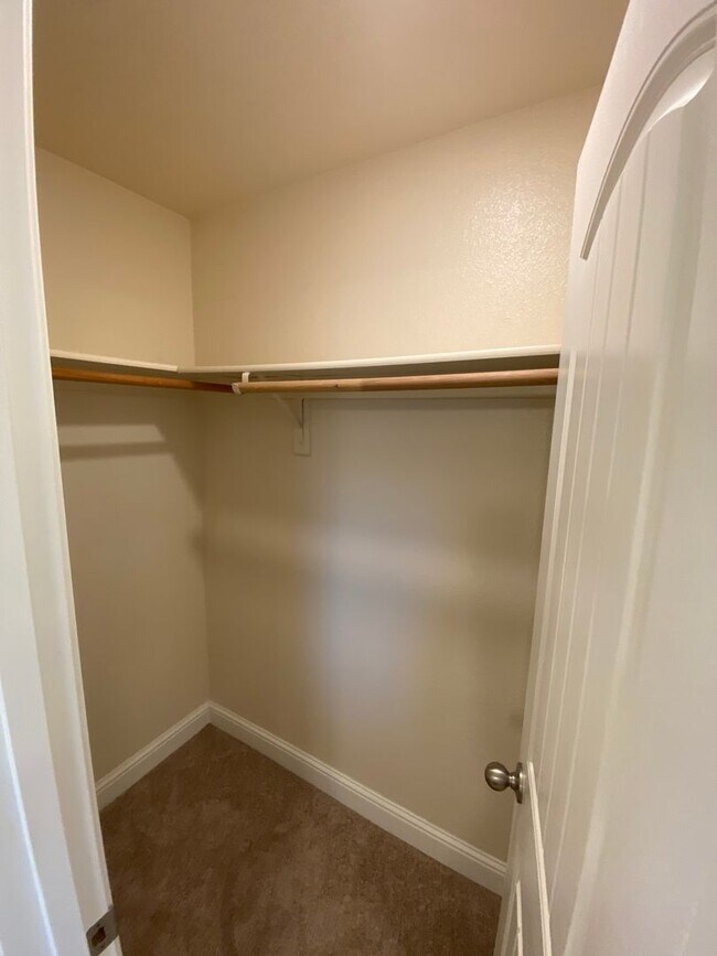 Building Photo - Immaculate like New Home in the gated Windmills at Tule Heights!