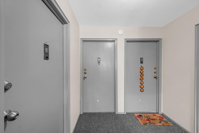 Building Photo - 237 N Middletown Rd