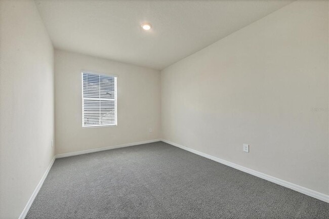 Building Photo - 3279 Hilltop Cir