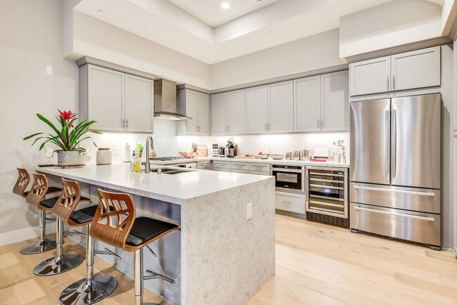 Building Photo - Newly build 3 bedroom South Redondo Townhome