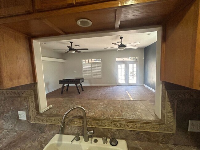 Building Photo - Spacious Home for Rent