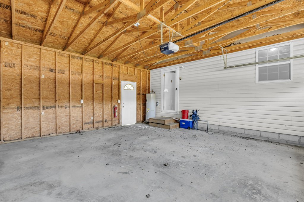 Building Photo - 79 Crest Oak Dr