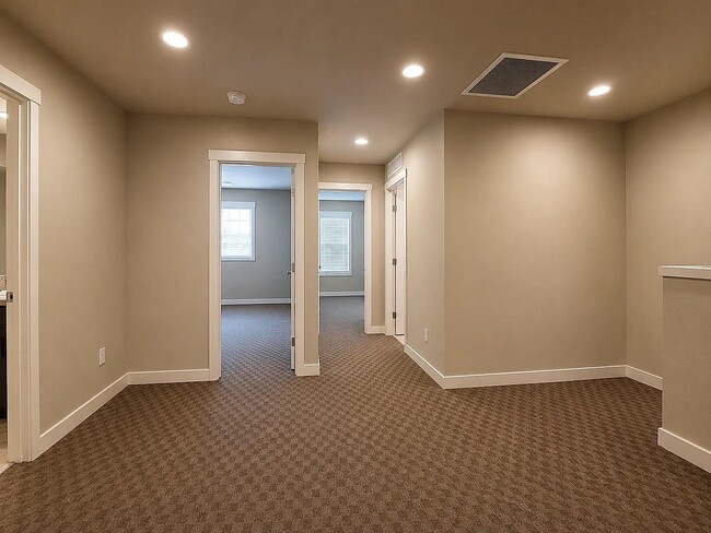 Building Photo - 7214 Hayworth Ave NE