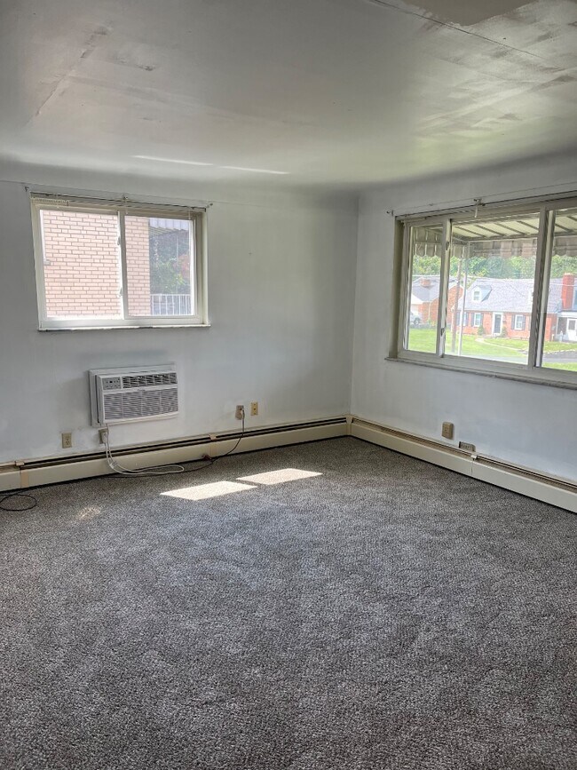 Building Photo - 3517 W Galbraith Rd