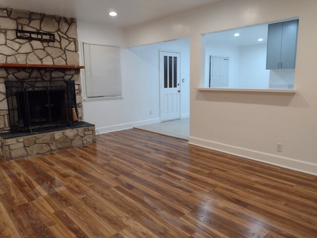 Building Photo - 4121 183rd St