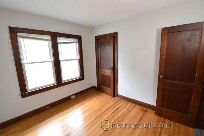 Building Photo - 238-240-240 W Pacemont Rd