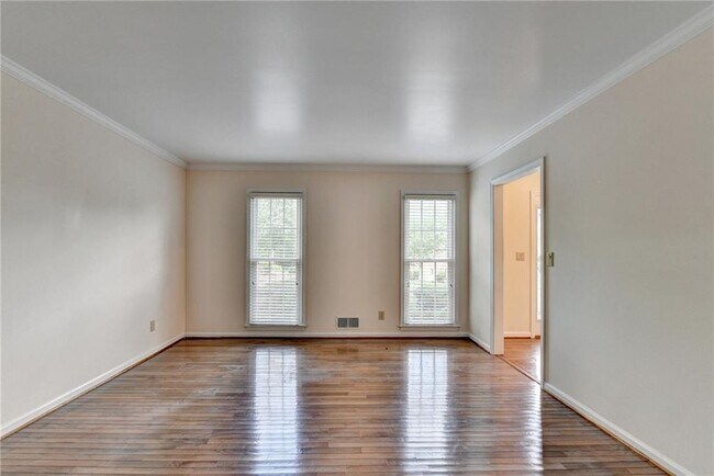 Building Photo - 478 Guilford Cir