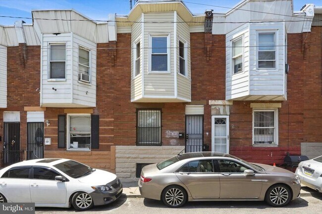 Building Photo - 3114 Custer St